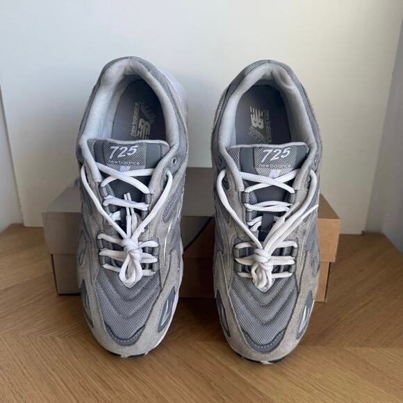 New Balance 725 Grey/White Men Sneakers- SZ 10 D main image 10